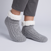 Amelia | Kuschelige und bequeme Strickpantoffeln mit Fleecefutter