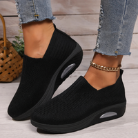 Clara | Leichte und bequeme orthopädische Slip-On-Sneaker