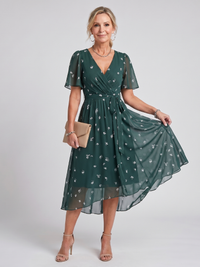 Amelia | Feminines und fließendes Midikleid mit Flatterärmeln