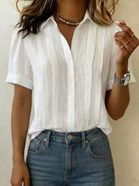 Serena | Elegante und atmungsaktive Bluse mit Falten und kurzen Ärmeln