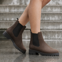 Amelia | Elegante und bequeme braune Chelsea-Stiefeletten
